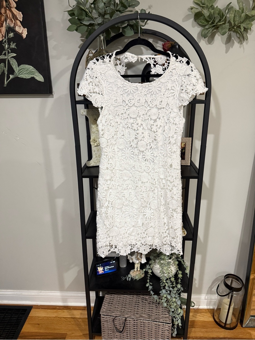 Lulu’s White Floral Lace Open Back Mini Dress | Size Large |